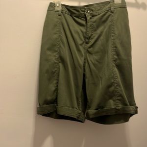 Women’s short size 16,